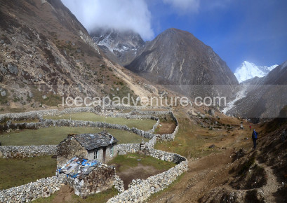 Gokyo Lake – Renjo La Pass Trekking